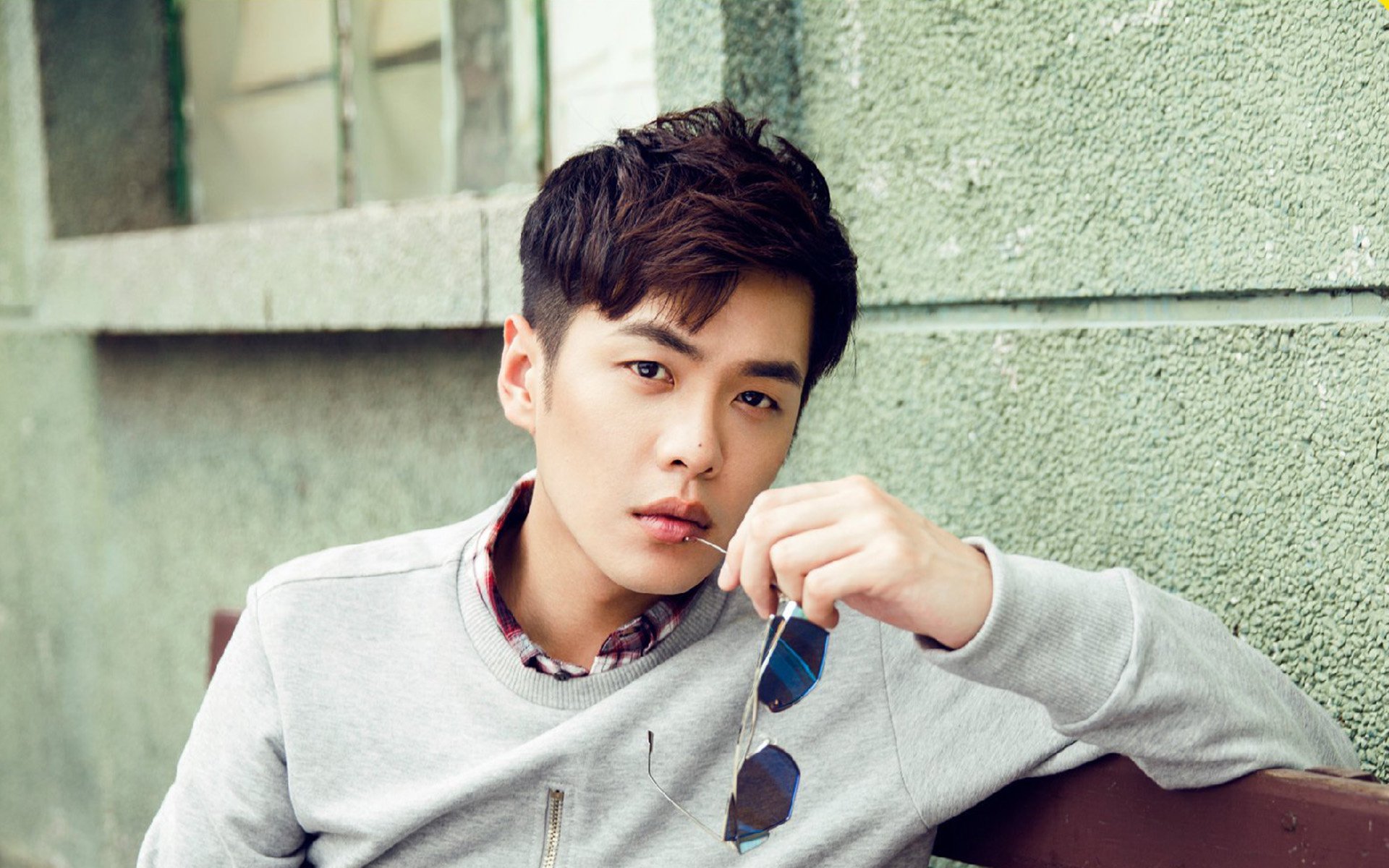 英超“超级周”赛事精彩纷呈,吸引众多关注,英超周刊